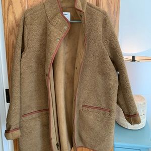 Old Navy suede lined Sherpa coat in camel